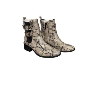 New‎ Size 5.5 Women's Shoes salt biker jewel reaction boots new in box.